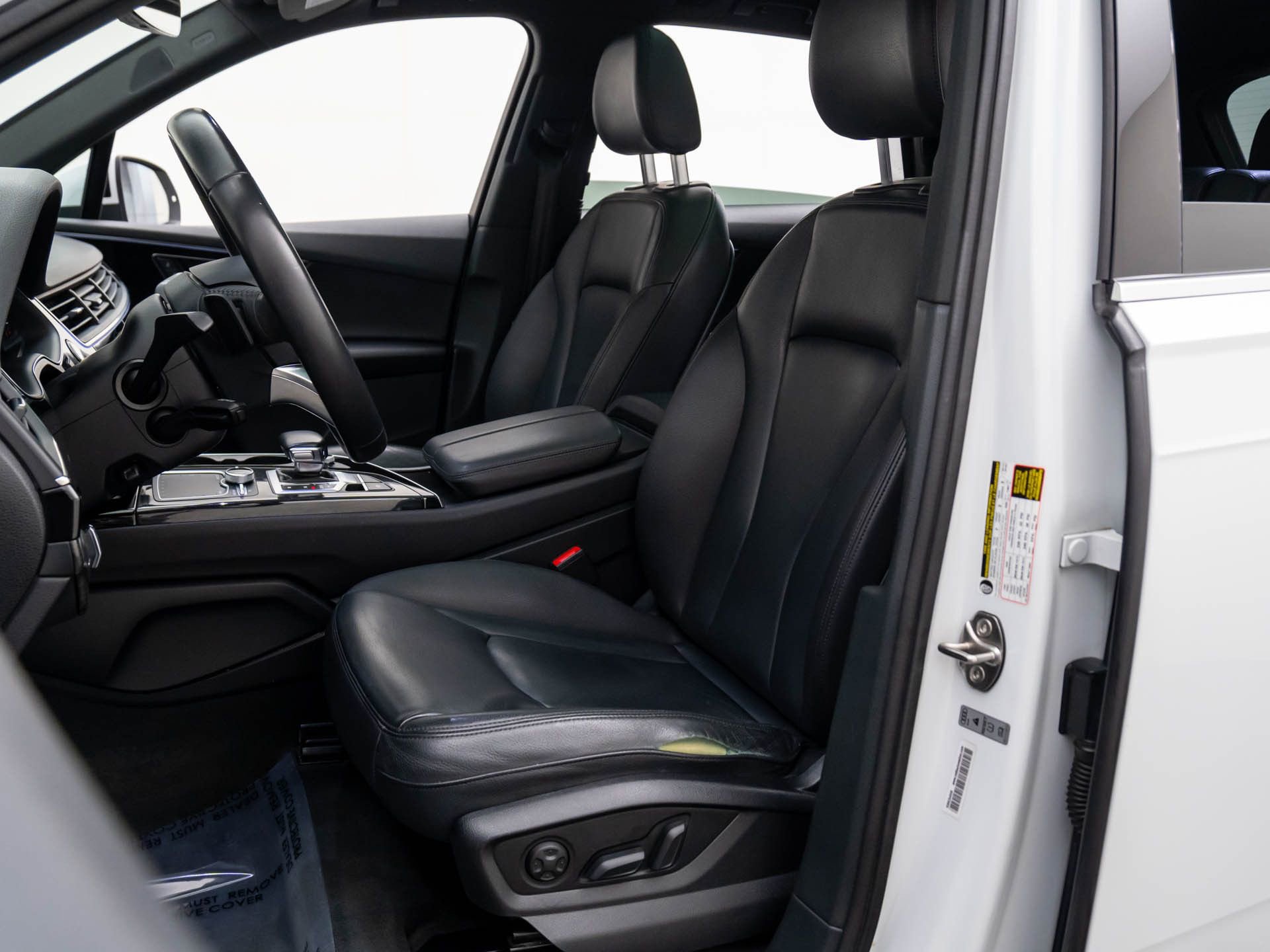 Used 2018 Audi Q7 3.0T Premium Plus w/ Premium Plus Package image 15