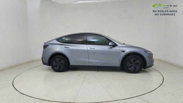 Used 2026 Tesla Model Y 2WD image 62