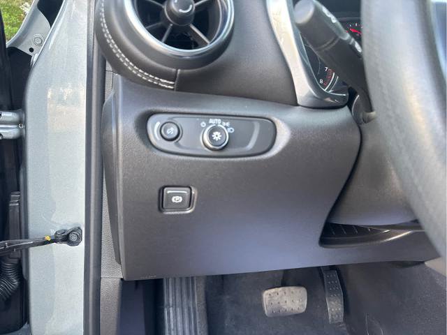 Used 2024 Chevrolet Blazer LT w/ Convenience Package FWD image 24