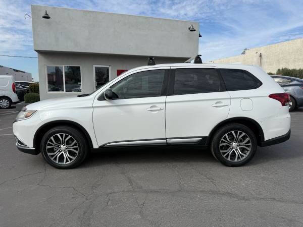 Used 2017 Mitsubishi Outlander ES image 6