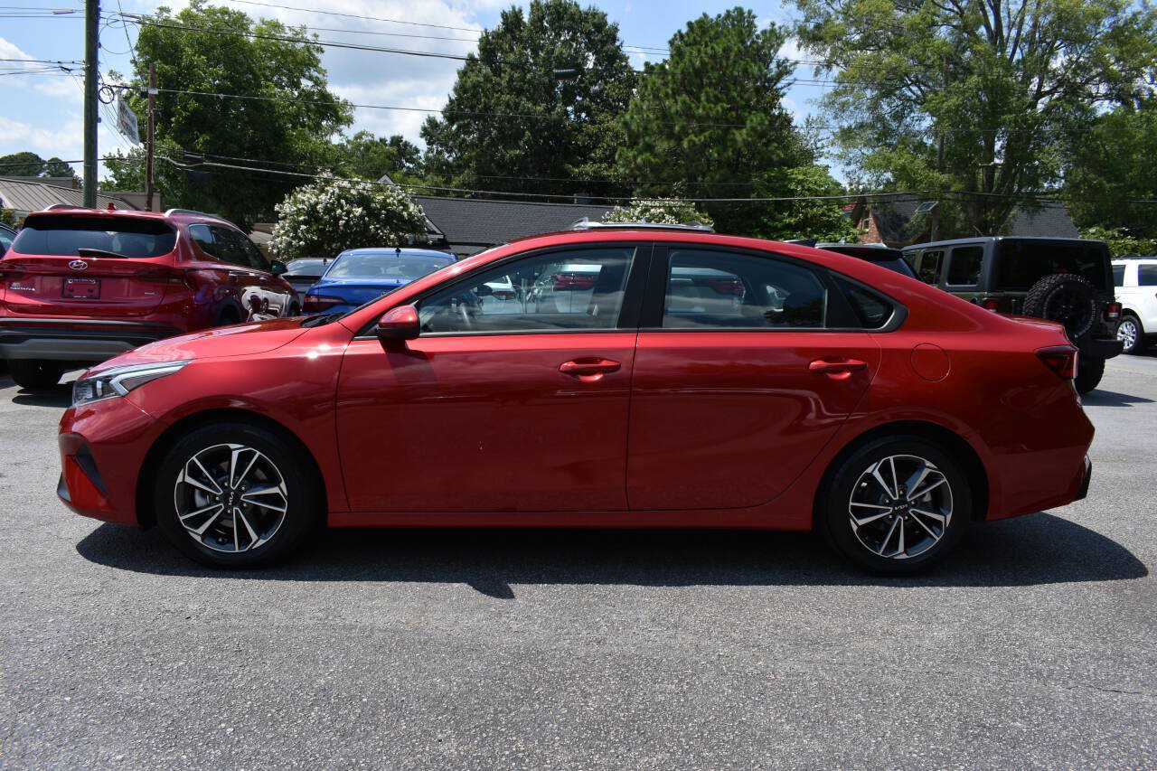 Used 2023 Kia Forte LXS FWD image 4