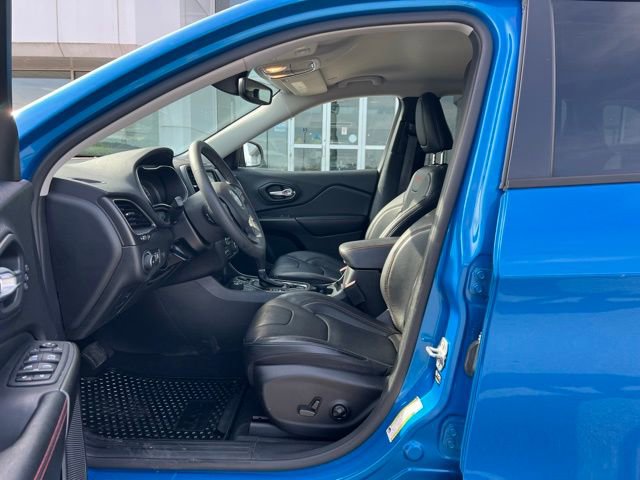 Used 2021 Jeep Cherokee Trailhawk w/ Premium Leather Package image 9