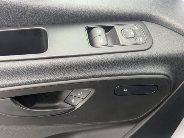 Used 2024 Mercedes-Benz Sprinter 2500 image 13