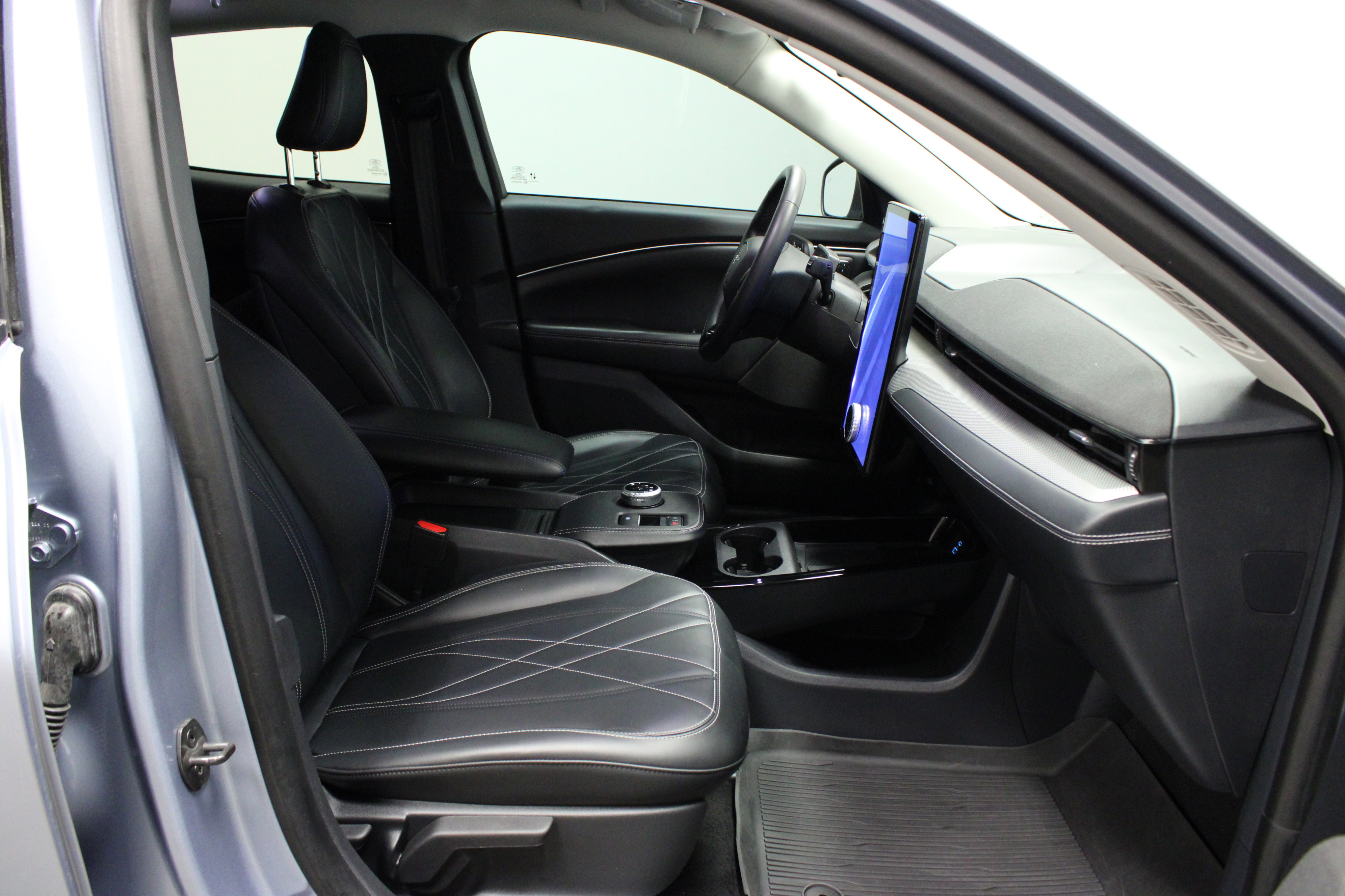 Used 2022 Ford Mustang Mach-E Select w/ Comfort/Technology Package image 14