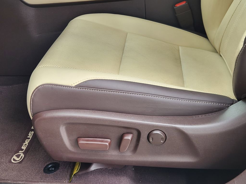 Used 2019 Lexus RX 350 FWD w/ Navigation Package image 24