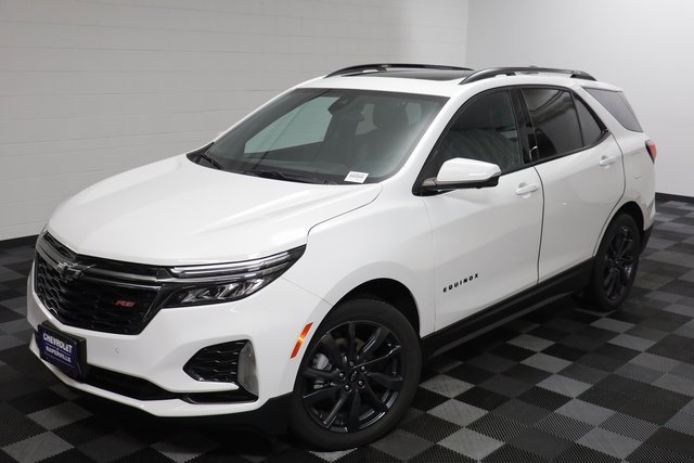 Used 2022 Chevrolet Equinox RS w/ RS Leather Package image 2