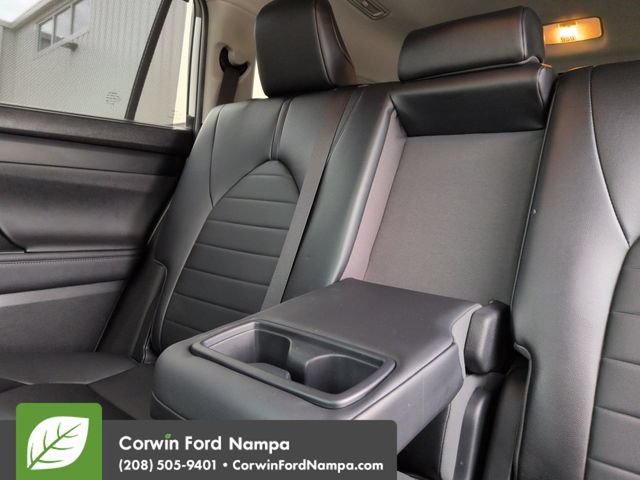 Used 2023 Toyota Highlander XLE AWD/4WD image 26