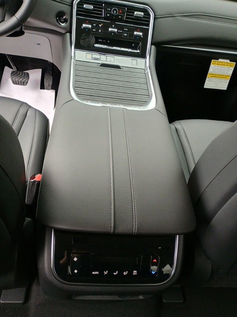 New 2025 Nissan Armada SV image 27