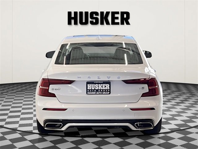 Used 2021 Volvo S60 T5 Momentum w/ Climate Package image 4