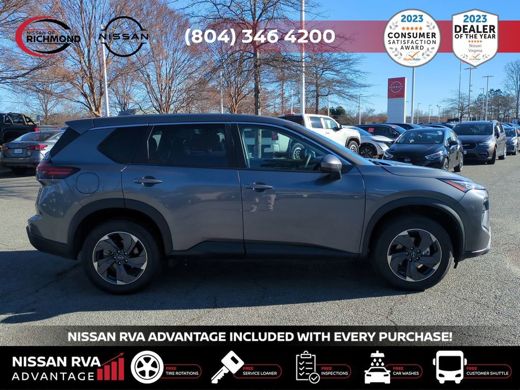 Used 2025 Nissan Rogue SV image 4