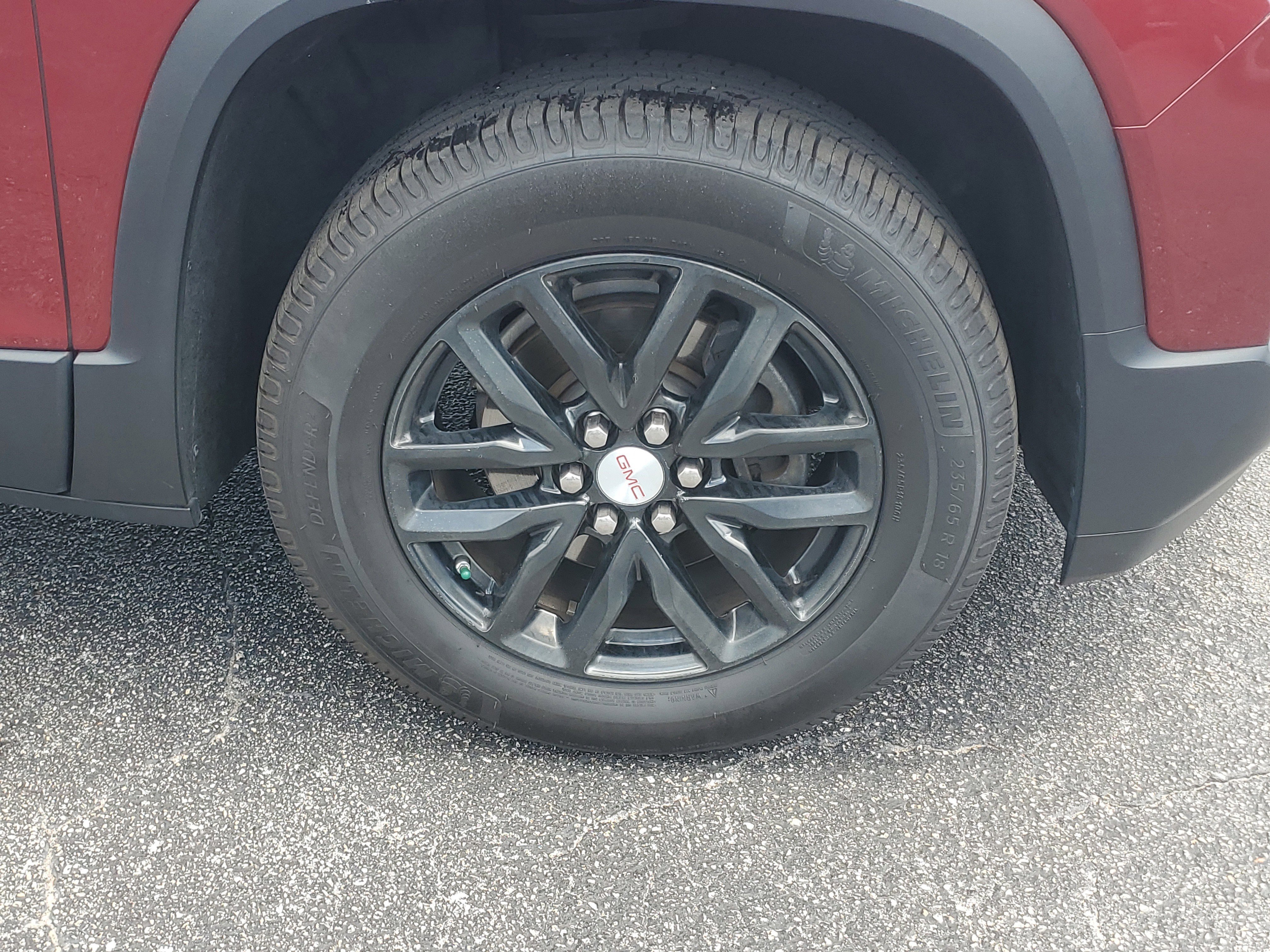 Used 2018 GMC Acadia SLT w/ LPO, Floor Liner Package image 8