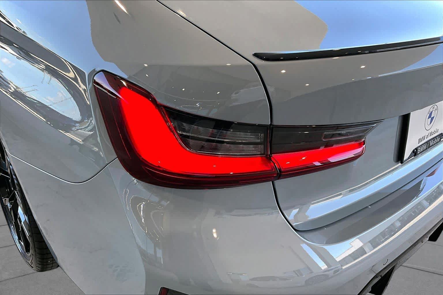 New 2026 BMW 330i Sedan w/ M Sport Package RWD image 15