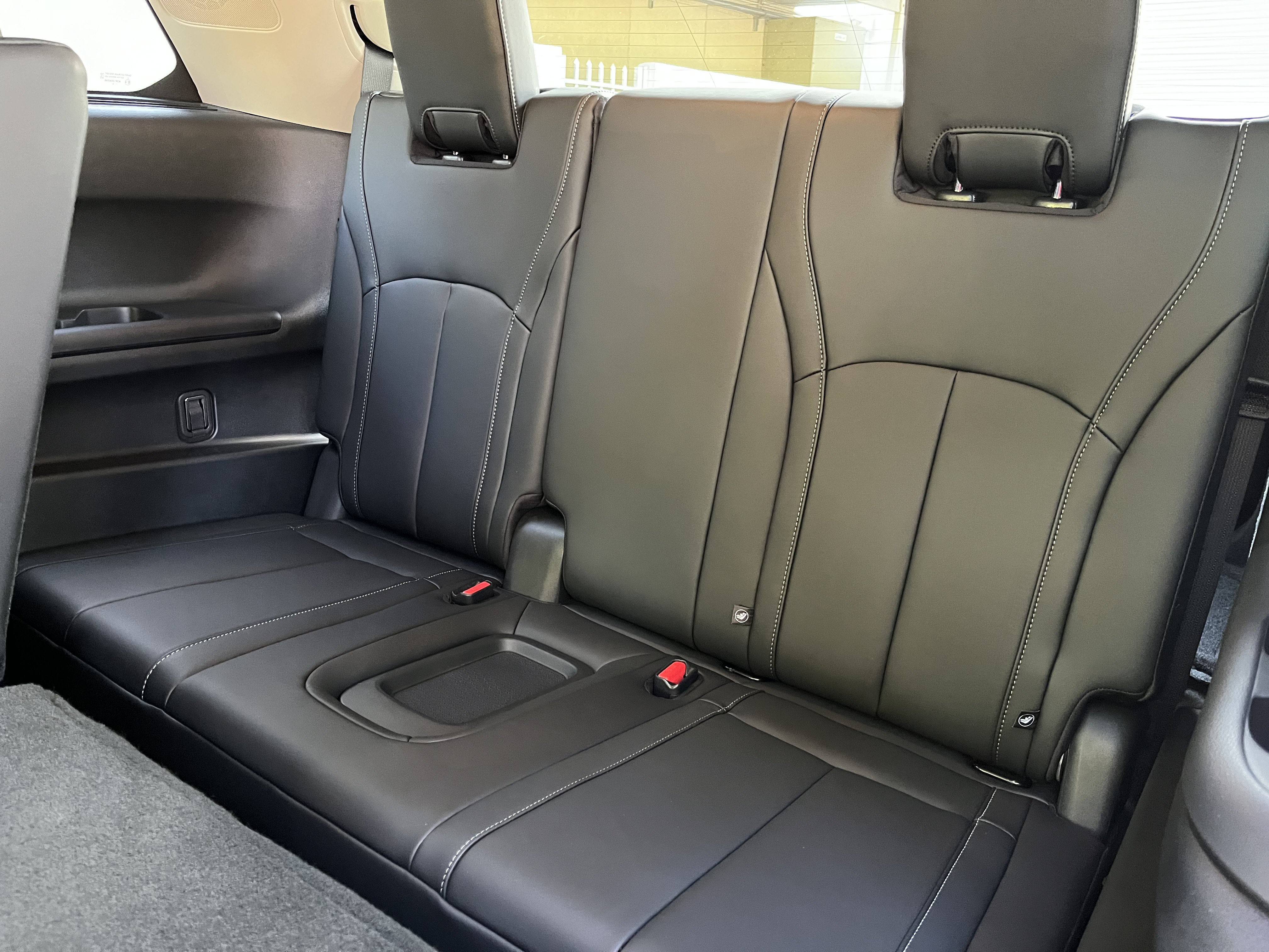 New 2027 INFINITI QX60 Luxe w/ Cargo Package FWD image 15