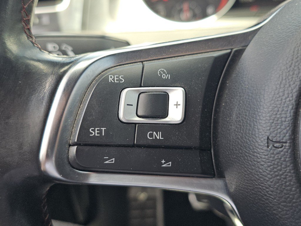 Used 2016 Volkswagen GTI S FWD image 11