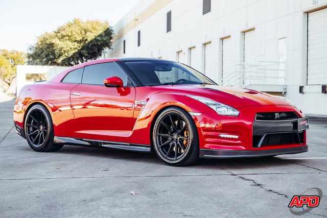 Used 2014 Nissan GT-R Premium image 4