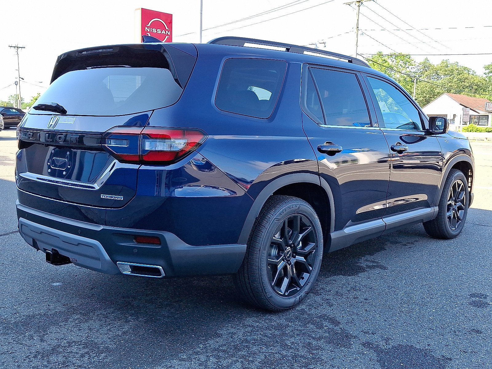 New 2025 Honda Pilot Touring image 3