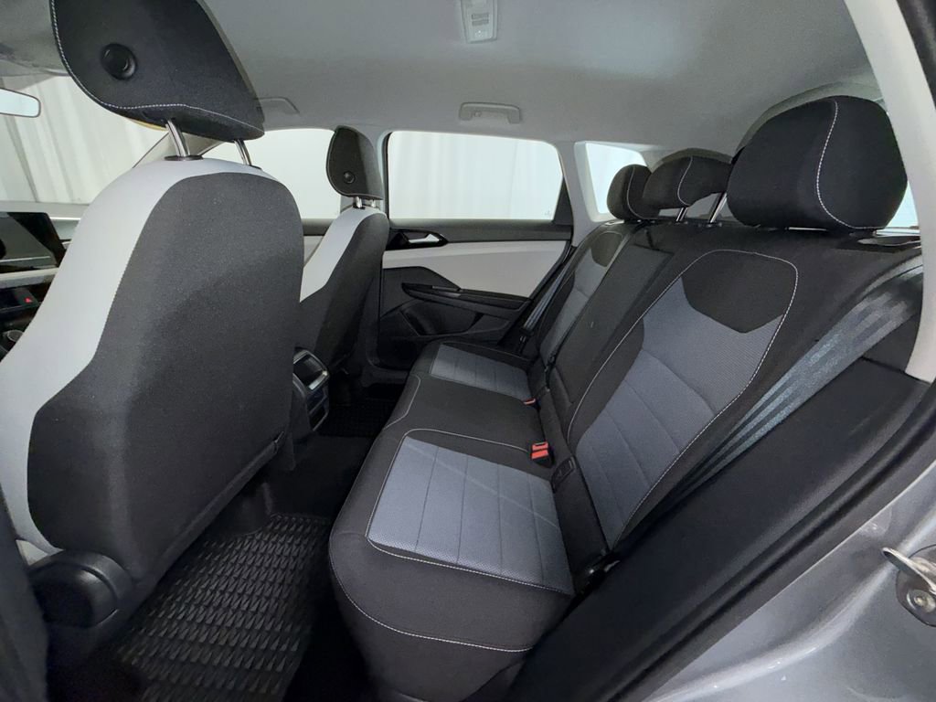 Used 2025 Volkswagen Taos S AWD/4WD image 12