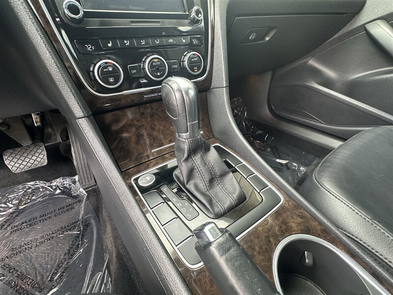 Used 2014 Volkswagen Passat TDI SEL Premium FWD image 41
