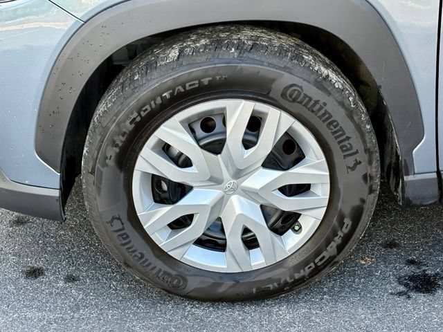 Used 2025 Toyota Corolla Cross L FWD image 30