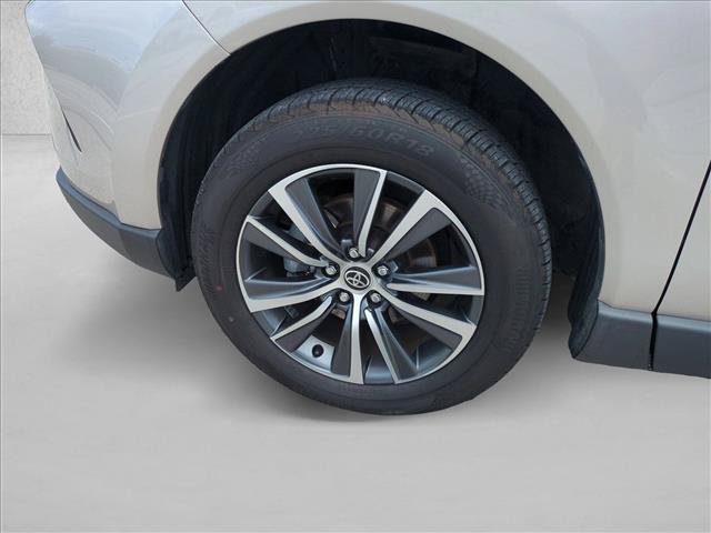 Certified 2022 Toyota Venza LE AWD/4WD image 23