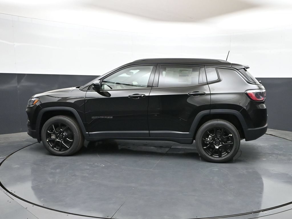 New 2026 Jeep Compass Latitude AWD/4WD image 30