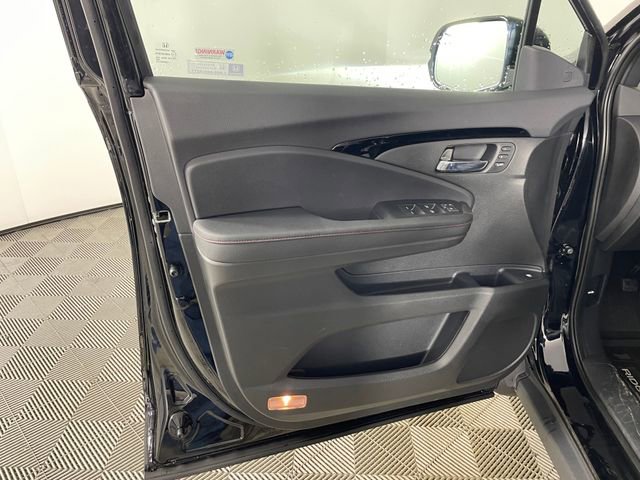 New 2026 Honda Ridgeline Black Edition image 16