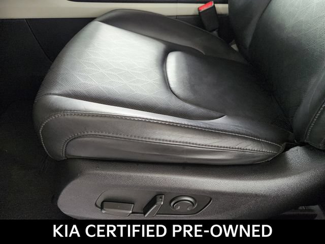 Certified 2022 Kia Carnival EX FWD image 23