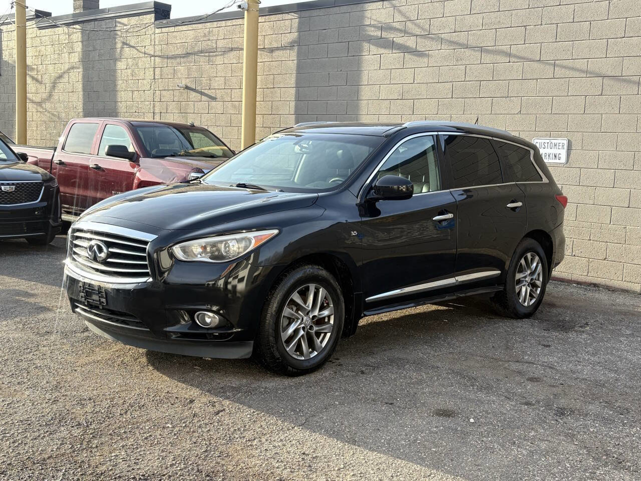 Used 2014 INFINITI QX60 AWD w/ Premium Package image 1