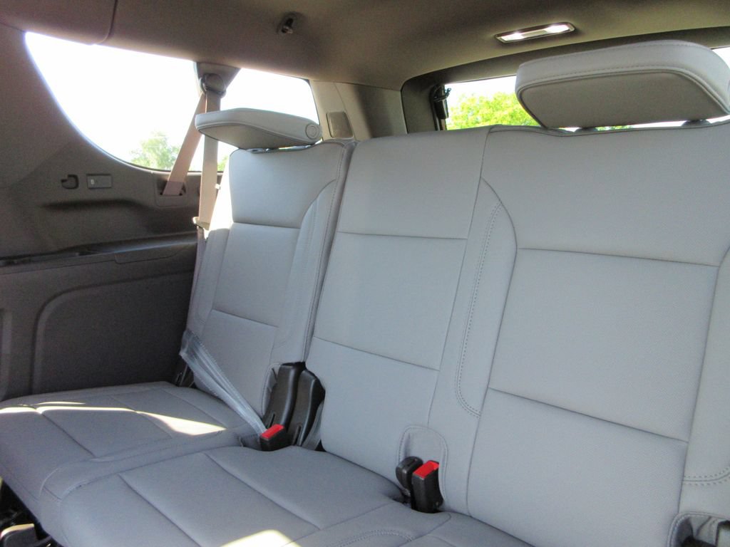 New 2026 GMC Yukon XL Elevation w/ Elevation Premium Package AWD/4WD image 13