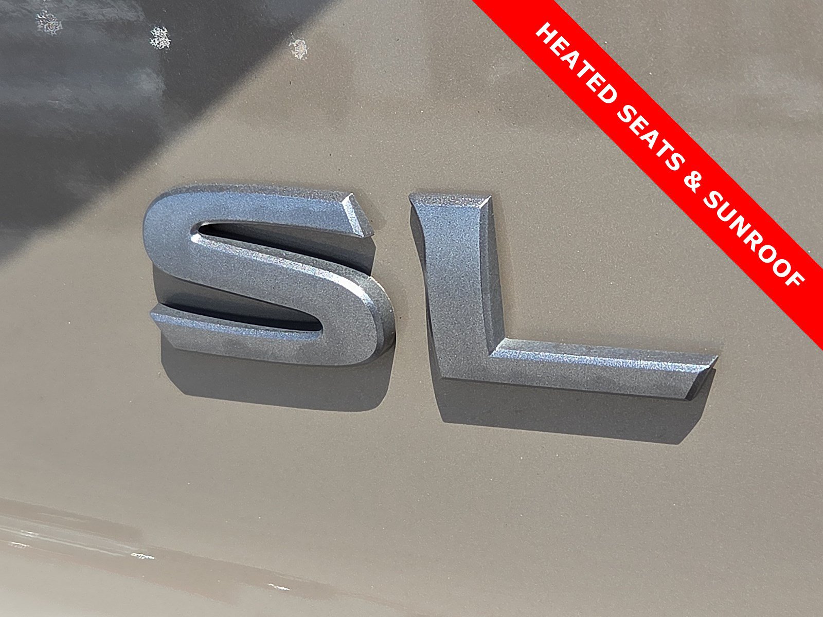 Used 2025 Nissan Rogue SL w/ Tech Package FWD image 8