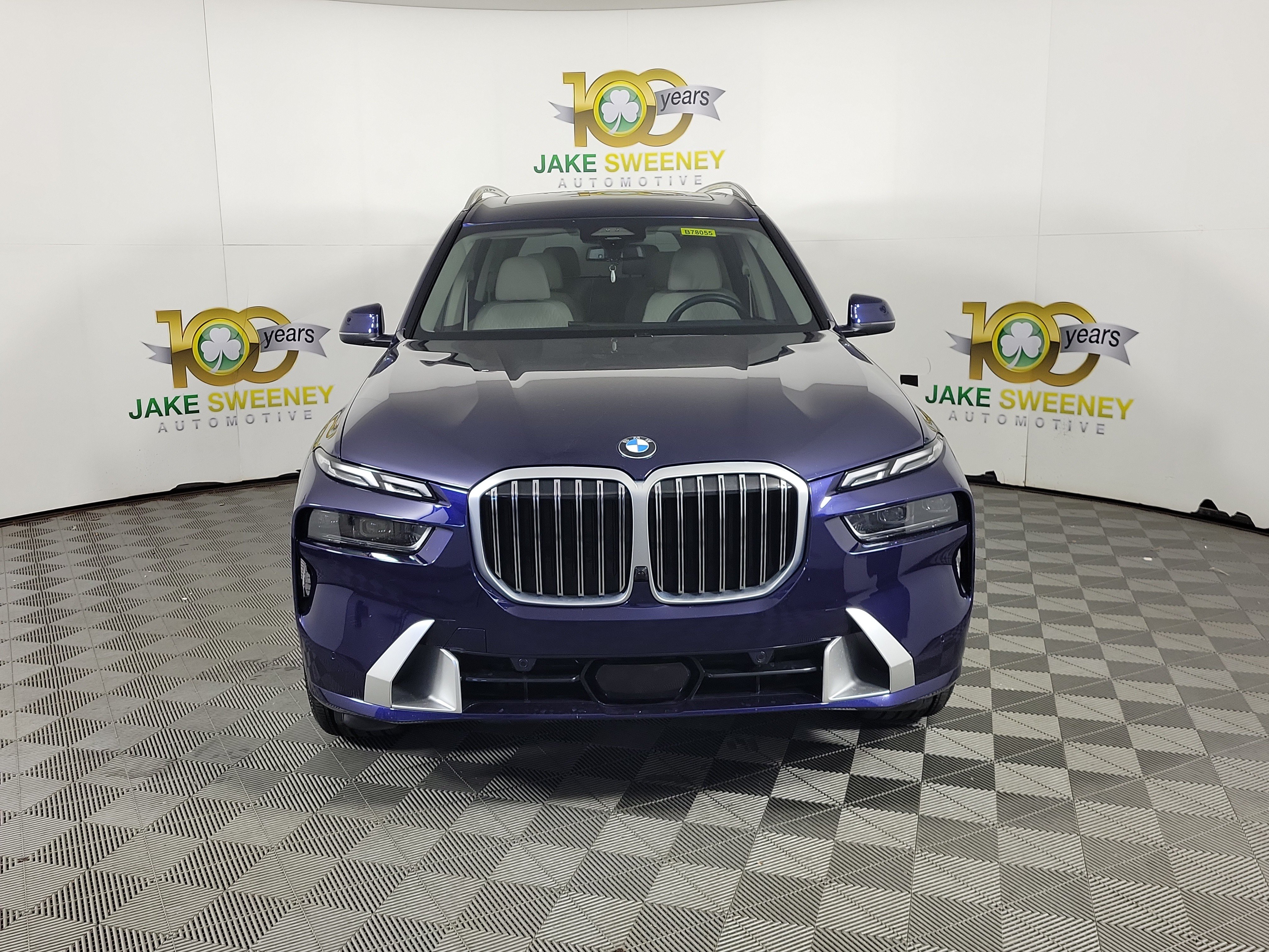 Certified 2024 BMW X7 xDrive40i w/ Executive Package AWD/4WD image 2
