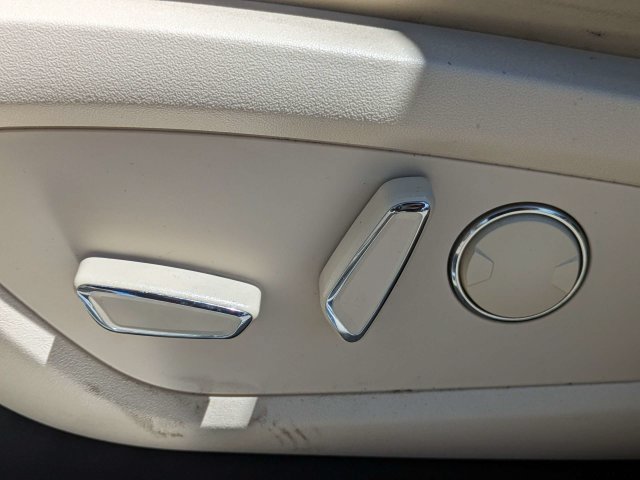 Used 2016 Lincoln MKC Reserve FWD image 22