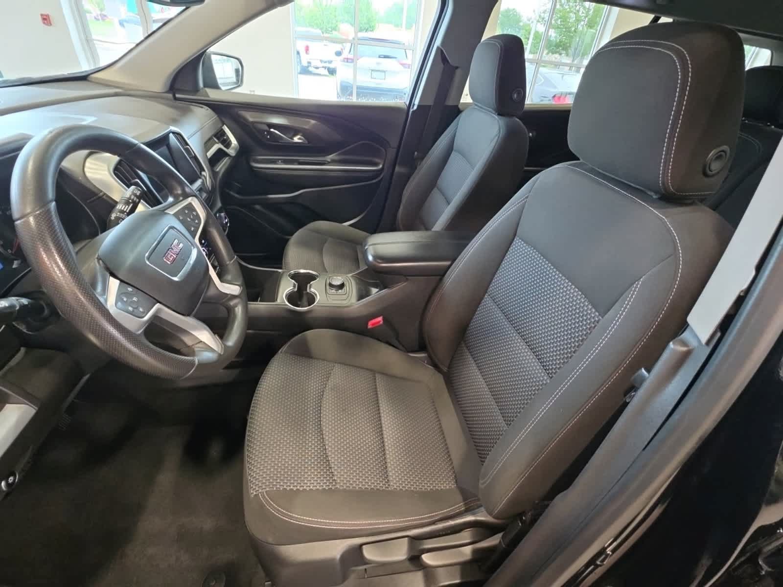 Used 2023 GMC Terrain SLE FWD image 16