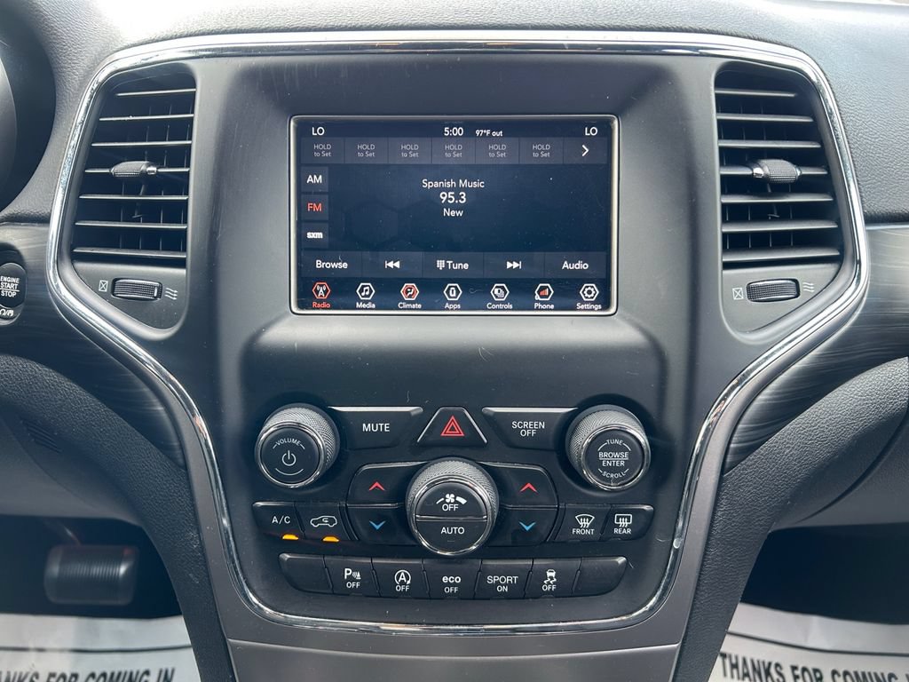 Used 2021 Jeep Grand Cherokee Laredo AWD/4WD image 11