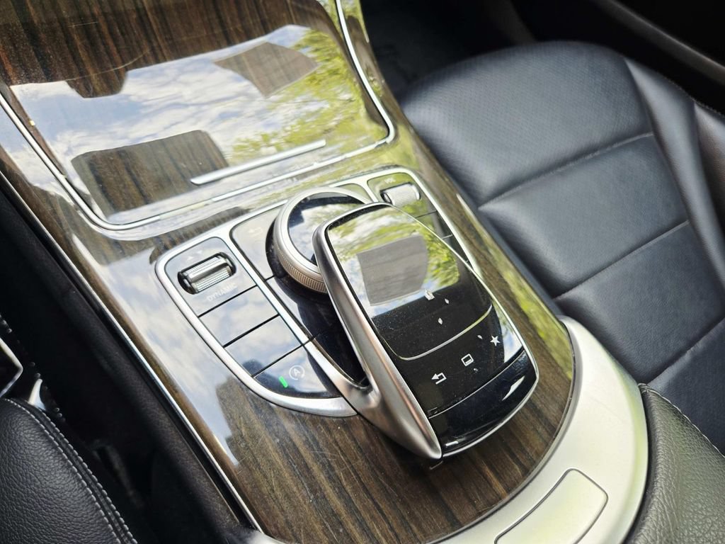 Used 2016 Mercedes-Benz C 300 4MATIC Sedan image 28