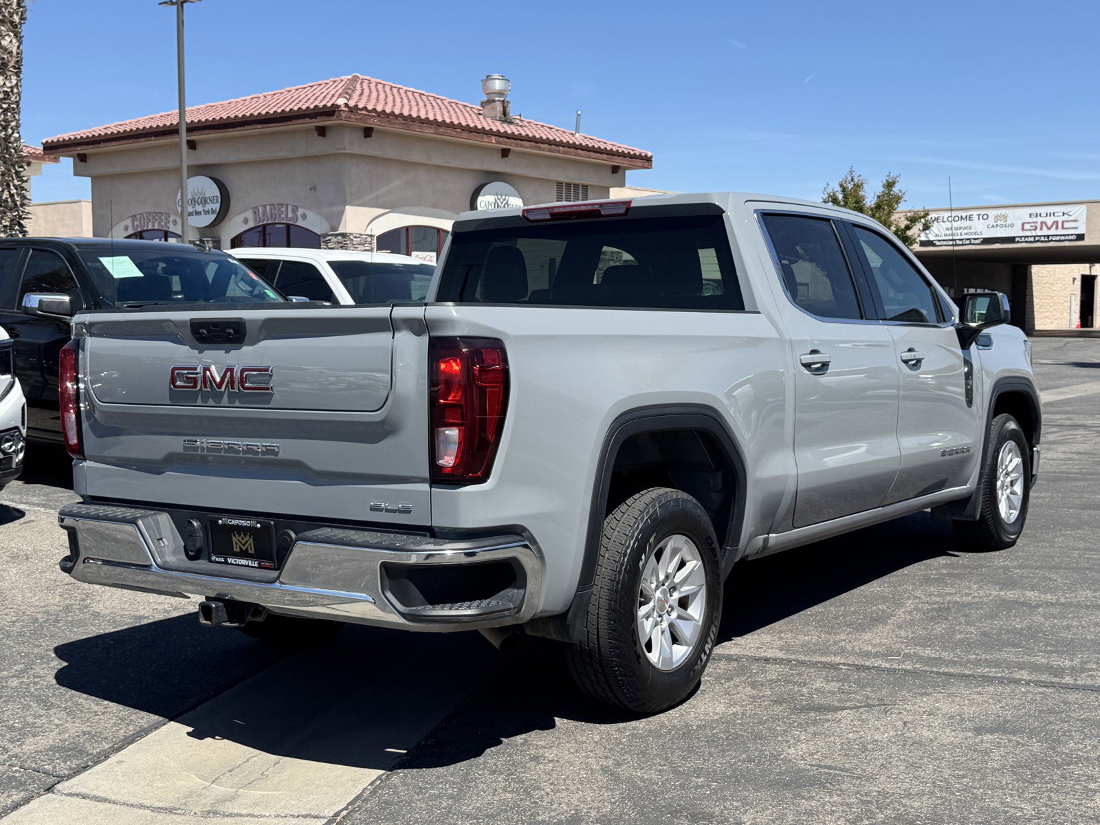Used 2024 GMC Sierra 1500 SLE image 6