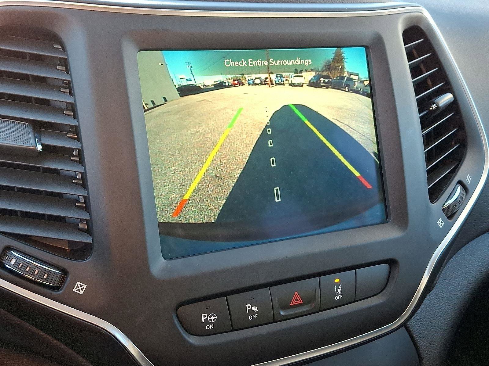 Used 2023 Jeep Cherokee Altitude Lux image 17