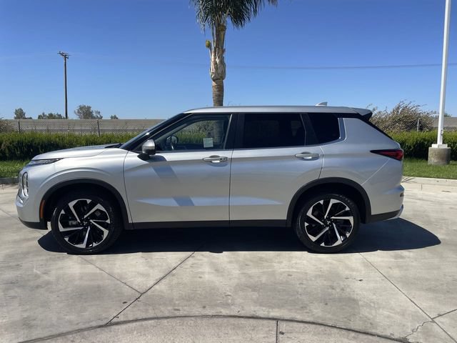 Used 2024 Mitsubishi Outlander SE Black Edition AWD/4WD image 5