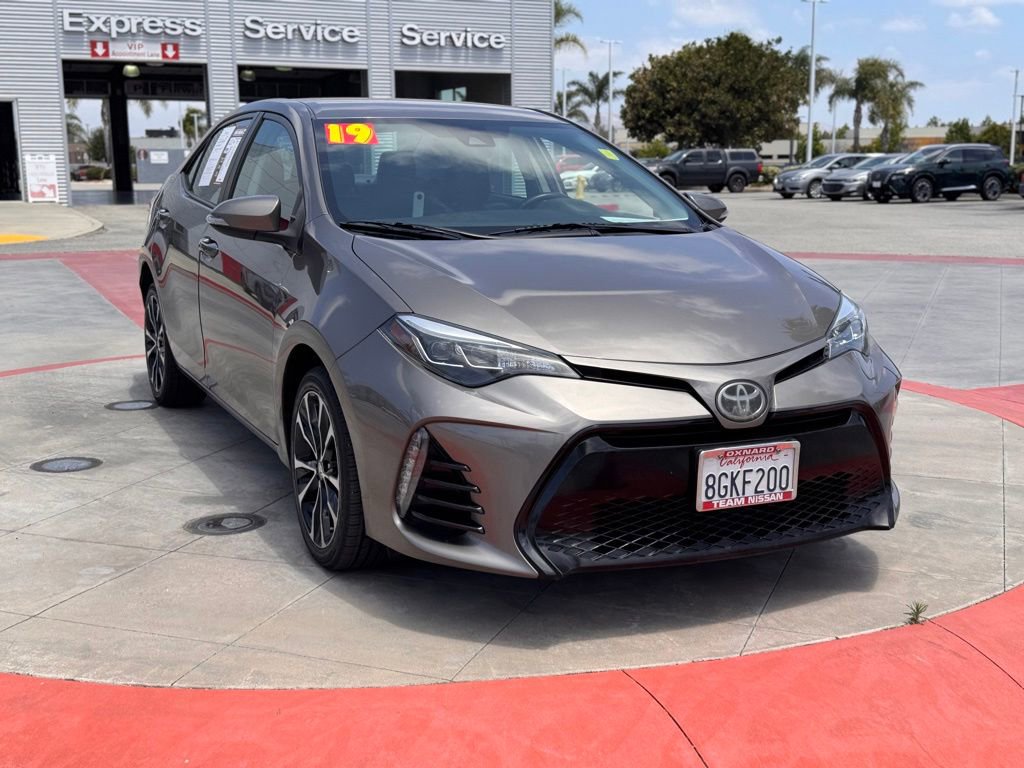 Used 2019 Toyota Corolla SE FWD image 2