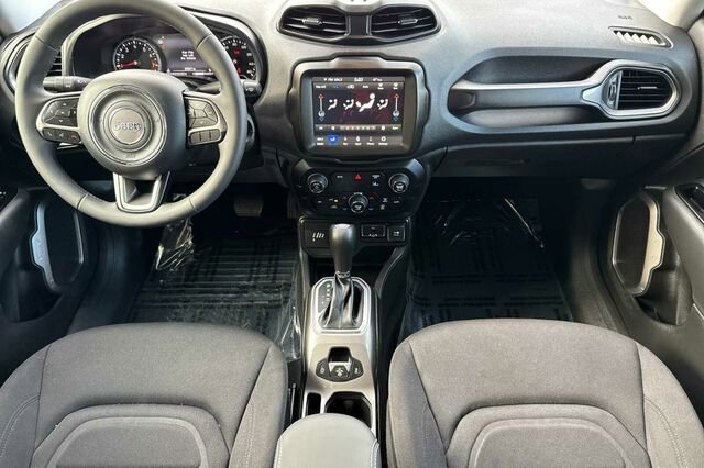 Used 2022 Jeep Renegade Latitude AWD/4WD image 13