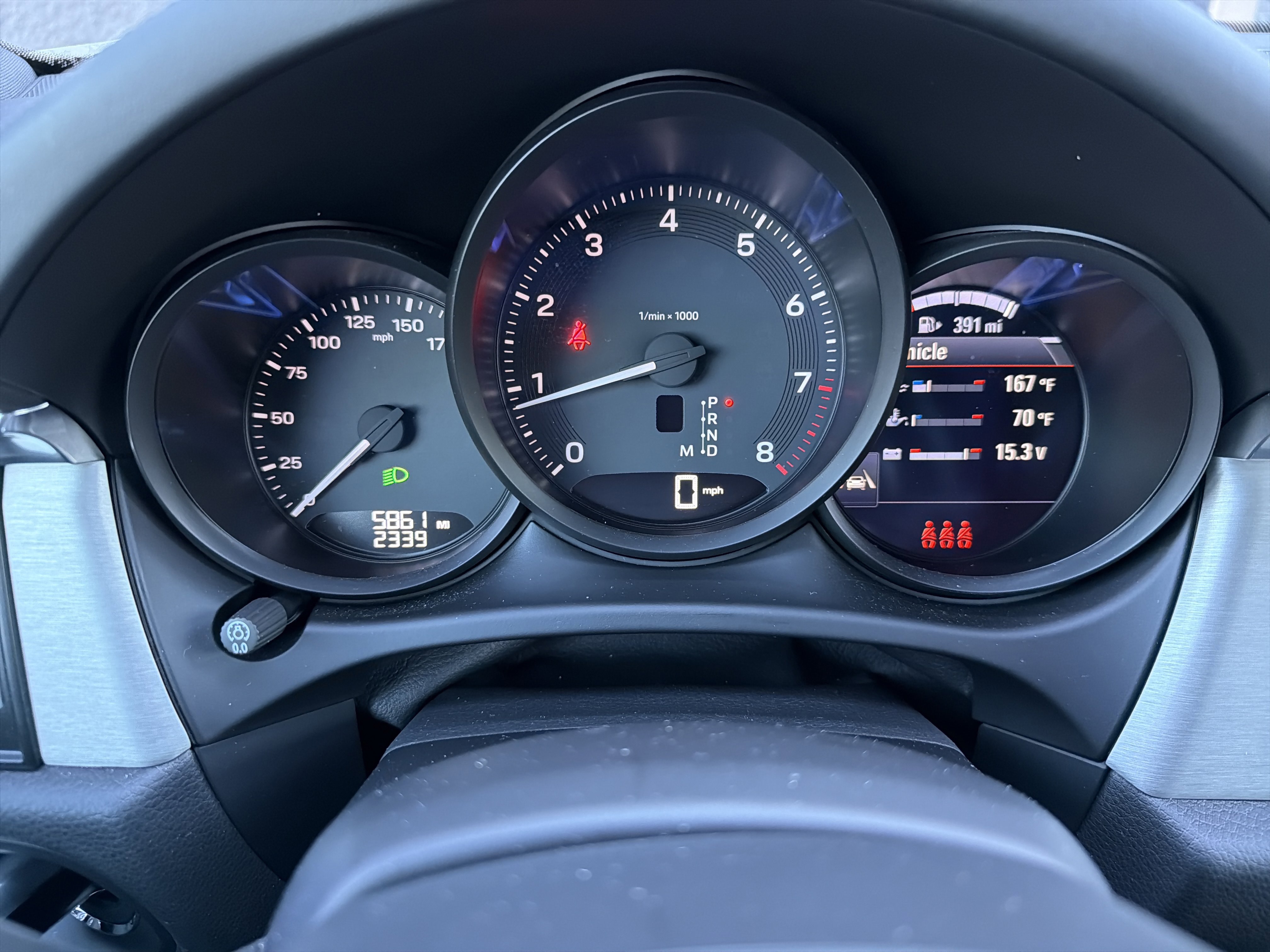 Certified 2025 Porsche Macan image 17