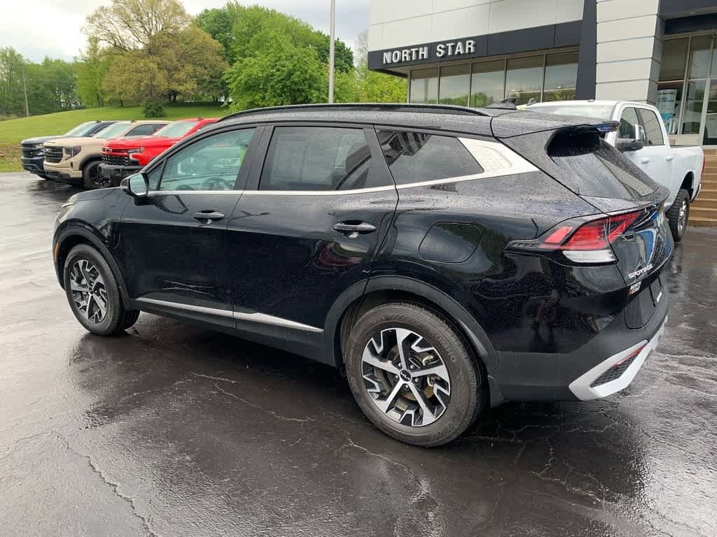 Used 2025 Kia Sportage EX w/ Premium Package AWD/4WD image 2
