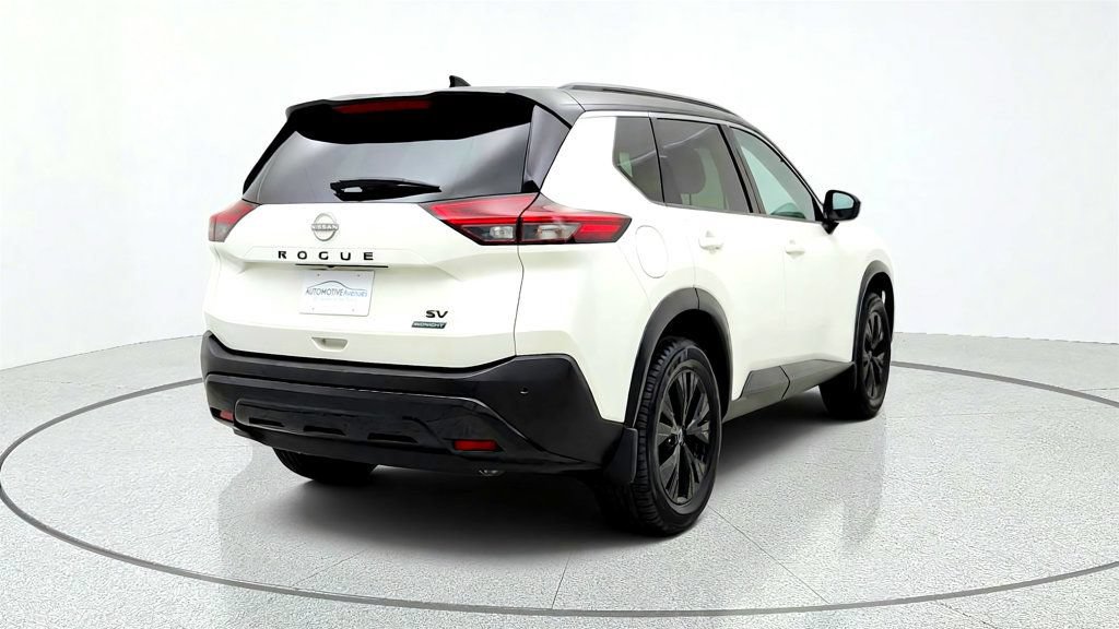 Used 2023 Nissan Rogue SV w/ SV Premium B Package FWD image 5