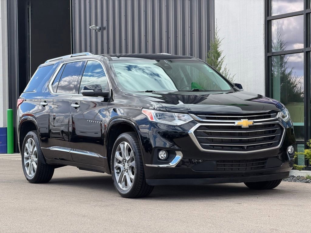 Used 2020 Chevrolet Traverse Premier w/ LPO, Floor Liner Package FWD image 4