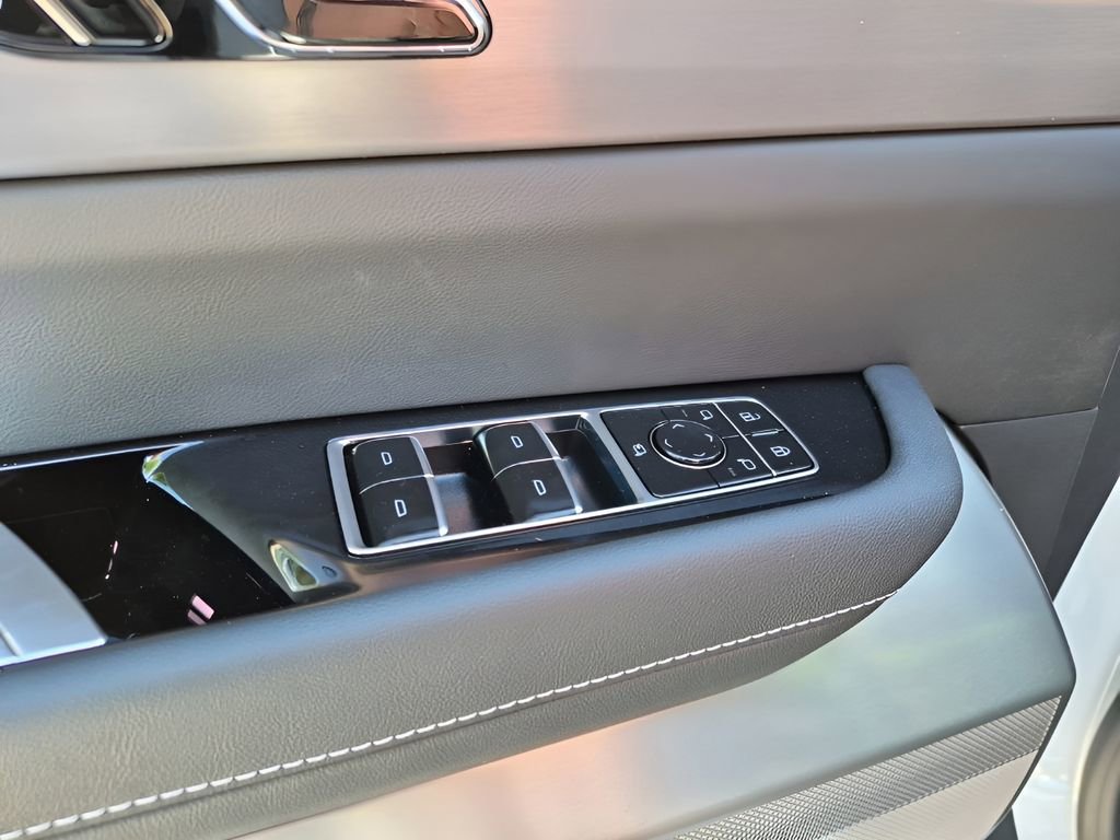 New 2026 Cadillac Vistiq Luxury AWD/4WD image 30