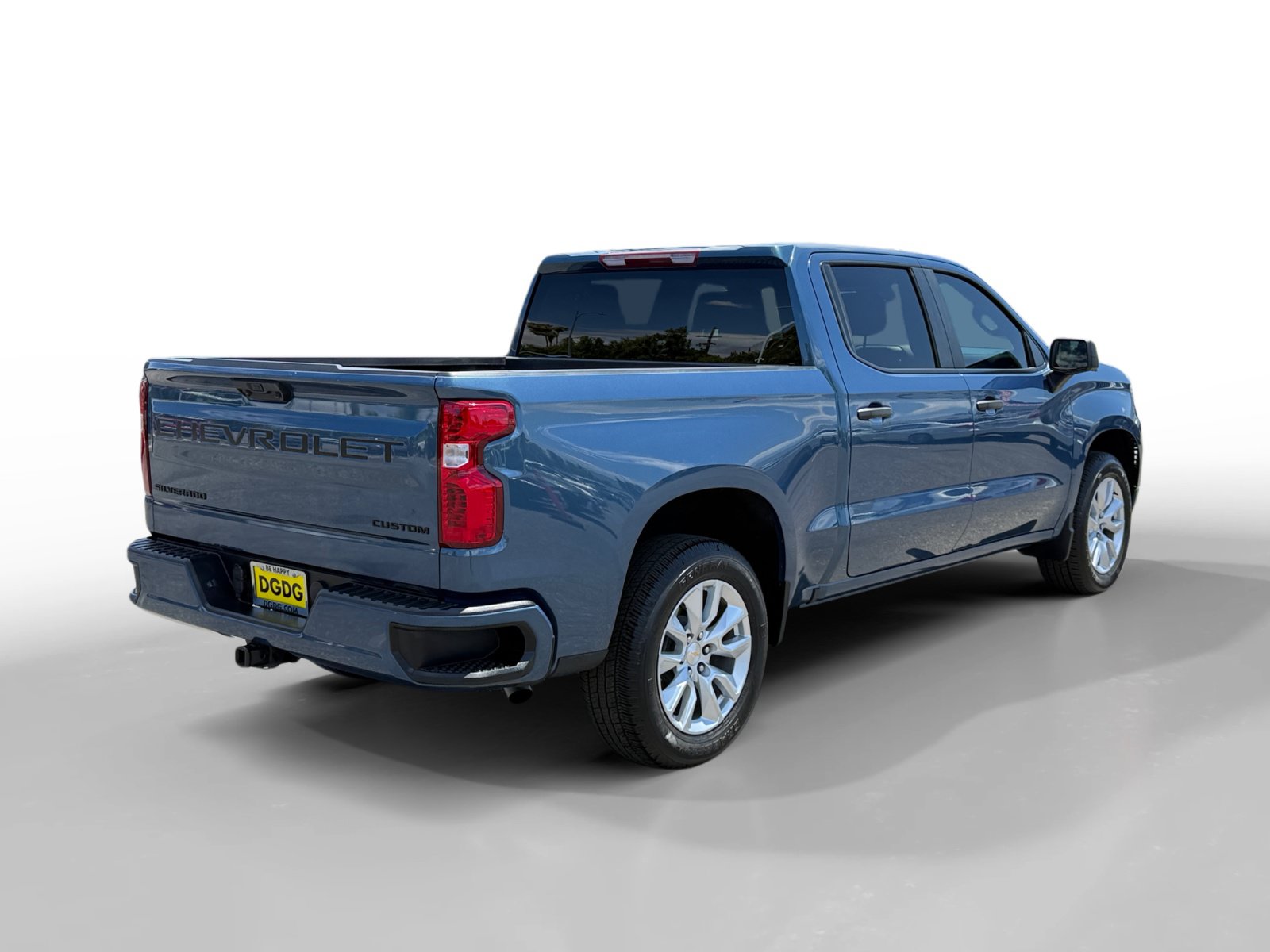Used 2024 Chevrolet Silverado 1500 Custom w/ LPO, Dark Essentials Package RWD image 5