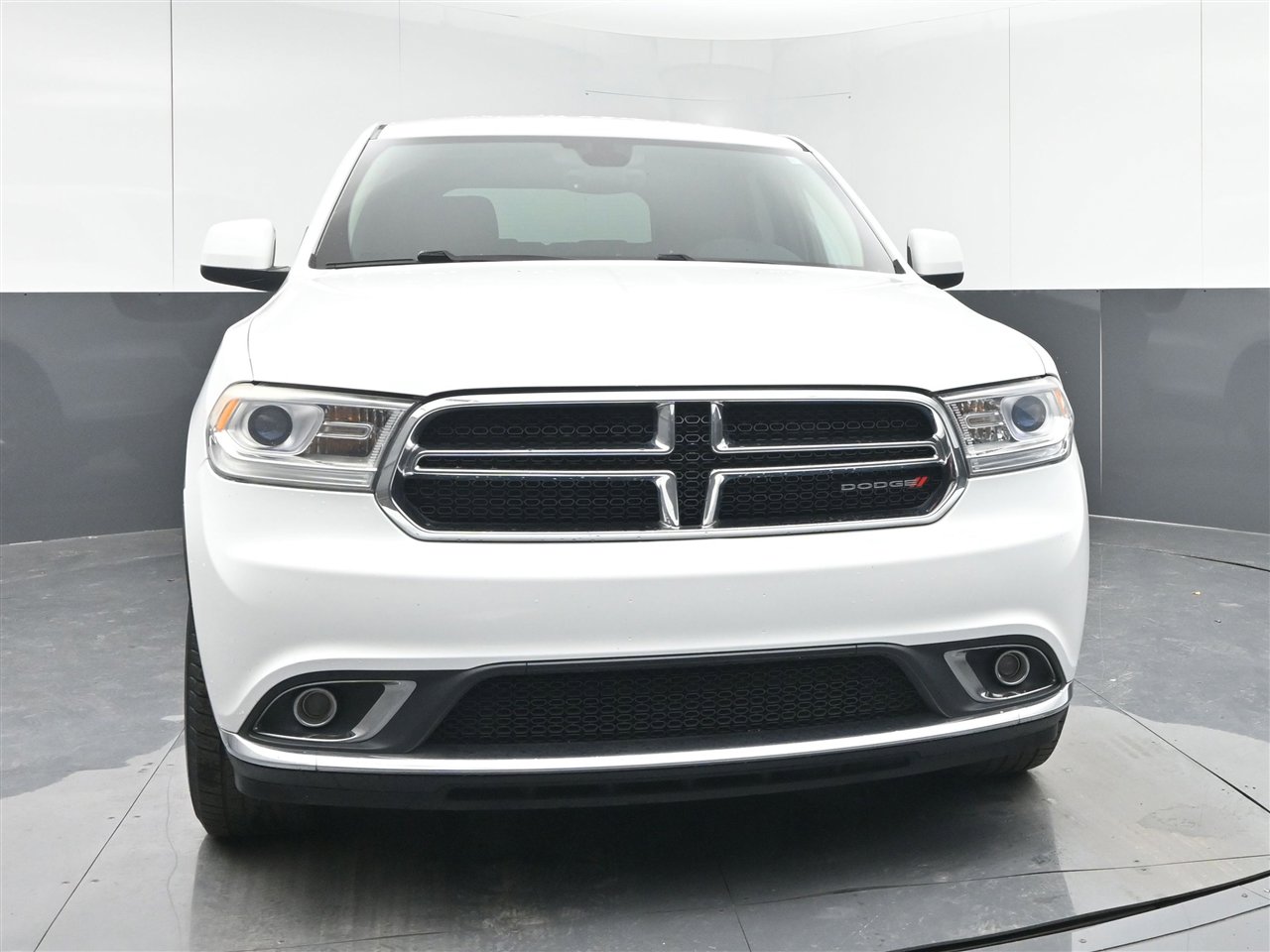 Used 2017 Dodge Durango SXT w/ 3rd Row Seating Group image 2