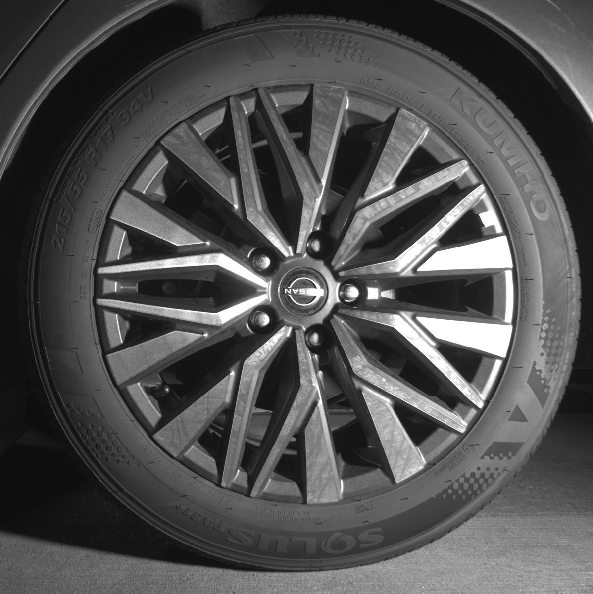 Used 2025 Nissan Altima 2.5 SV image 14