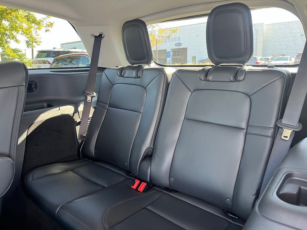 Used 2026 Lincoln Aviator AWD image 18