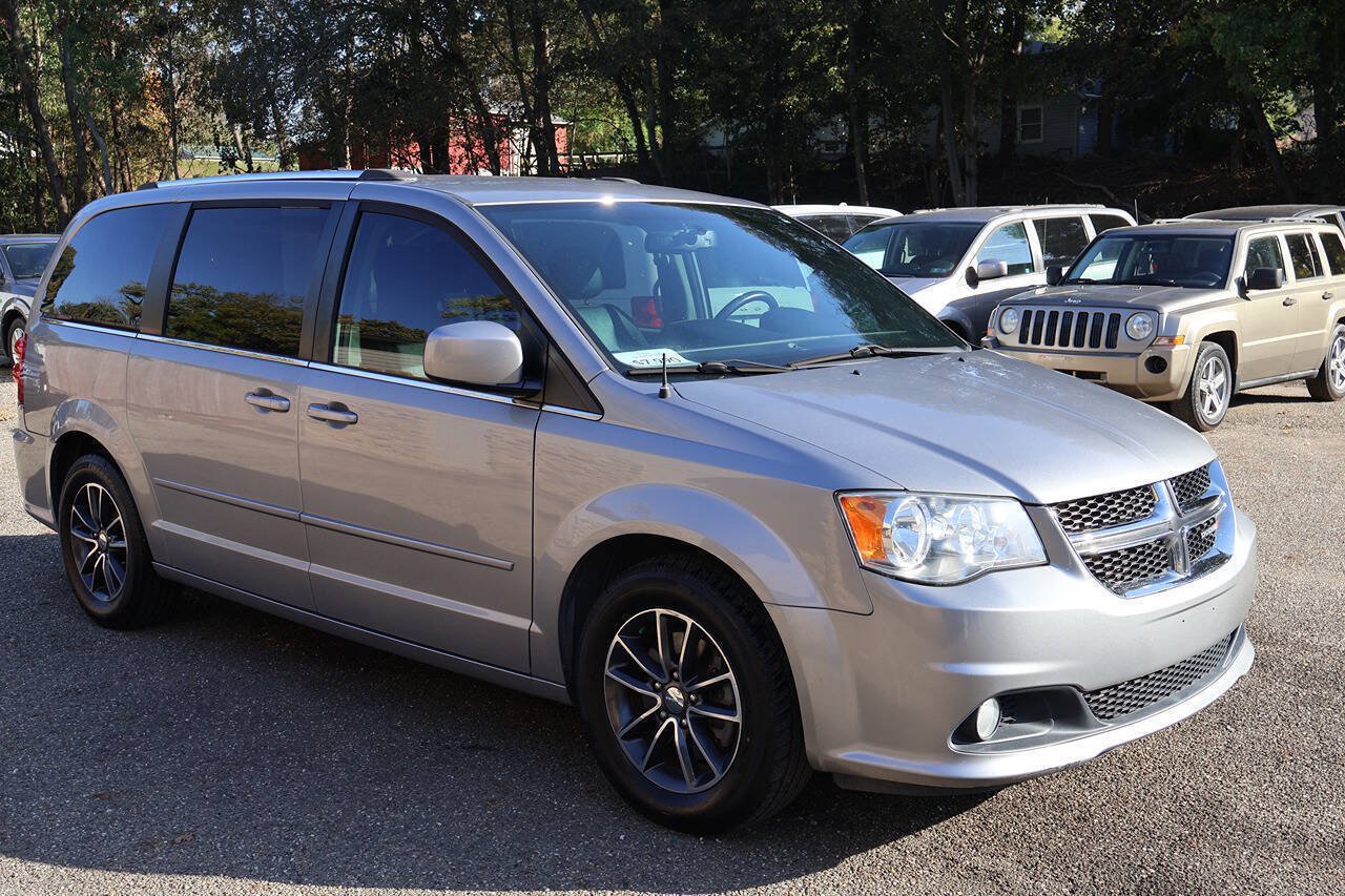 Used 2017 Dodge Grand Caravan SXT